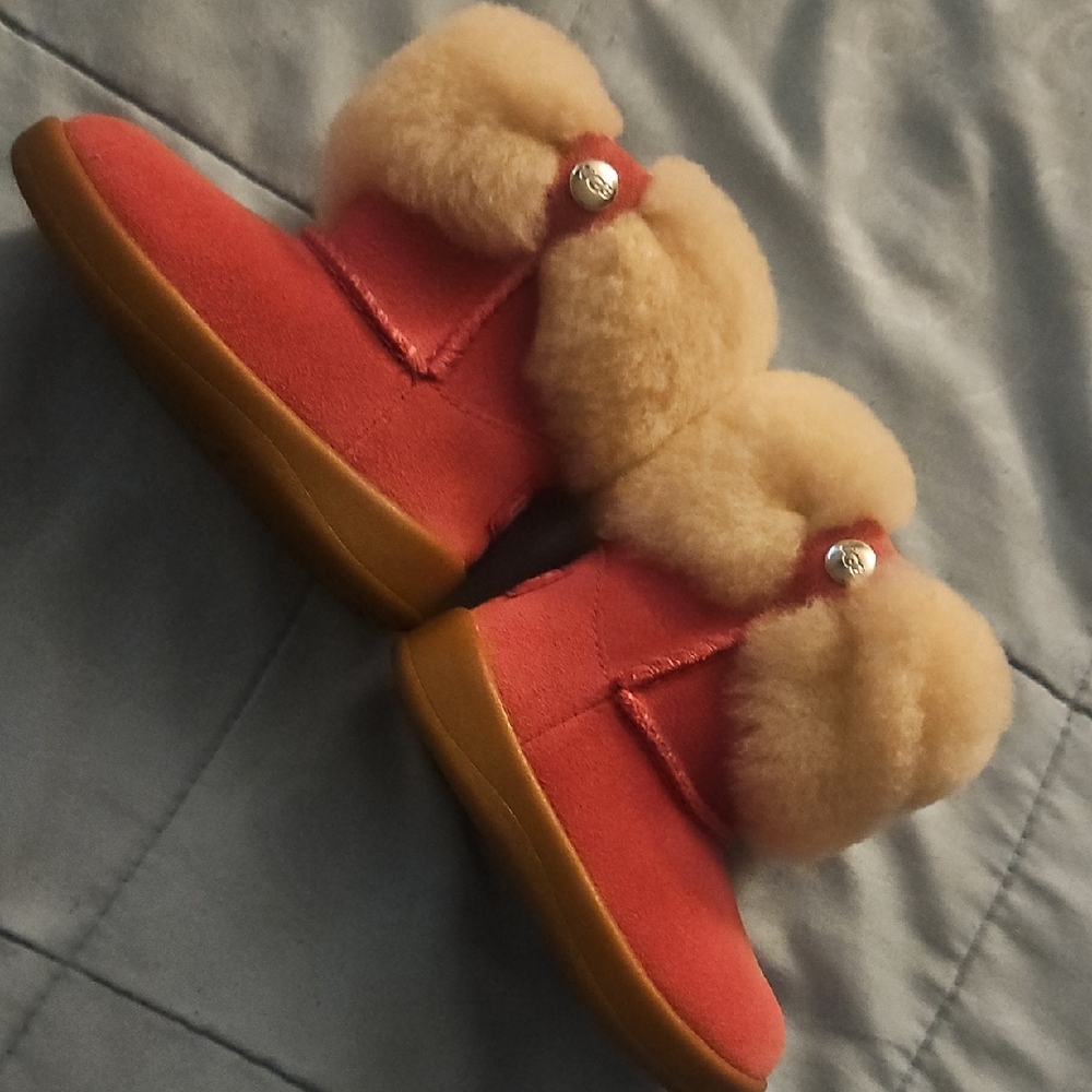 UGG Pink and Cream Kids Boots - Picture 6 of 7